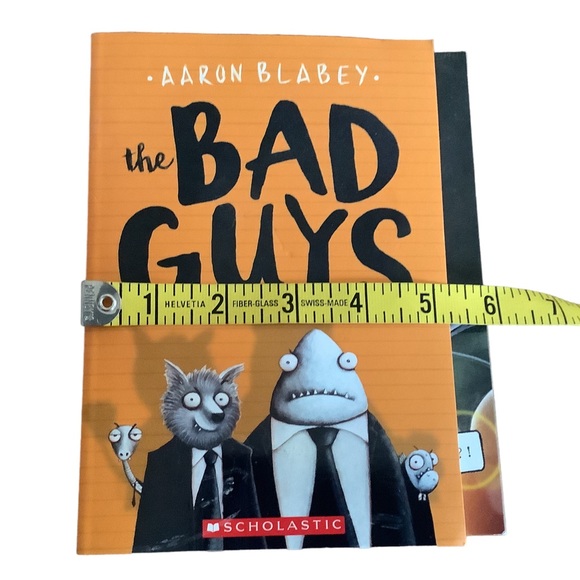 Lot of 3 The Bad Guys Scholastic Paperback Books Aaron Blabey #’s 1, 11 and 16 - Picture 10 of 12